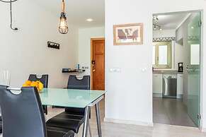 Apartment - 2 Bedrooms with Pool and WiFi - 107876