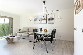 Apartment - 2 Bedrooms with Pool and WiFi - 107876