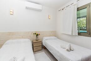 Apartment - 2 Bedrooms with Pool and WiFi - 107876