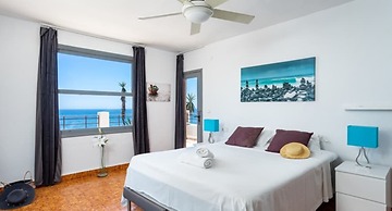 Villa - 4 Bedrooms with Pool, WiFi and Sea views - 107880