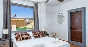 Villa - 4 Bedrooms with Pool, WiFi and Sea views - 107880