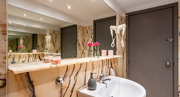 Villa - 4 Bedrooms with Pool, WiFi and Sea views - 107880