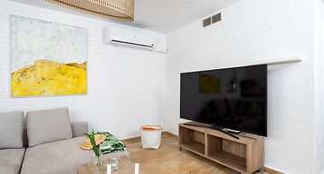 Villa - 4 Bedrooms with Pool, WiFi and Sea views - 107880