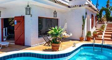 Villa - 4 Bedrooms with Pool, WiFi and Sea views - 107880