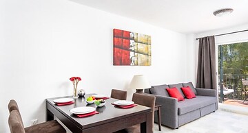 Apartment - 2 Bedrooms with Pool and WiFi - 107884