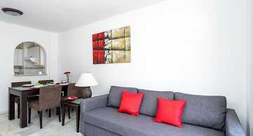 Apartment - 2 Bedrooms with Pool and WiFi - 107884