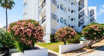 Apartment - 2 Bedrooms with Pool and WiFi - 107885