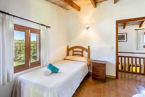 Villa - 2 Bedrooms with Pool and WiFi - 107924