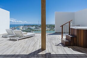 The Fives Oceanfront Riviera Maya - All Inclusive Optional