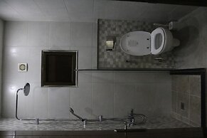 Amazing one Bedroom Apartment in Amman, Elwebdah 7