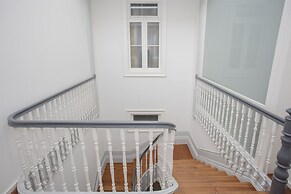 Liiiving - Downtown & Riverside Balcony