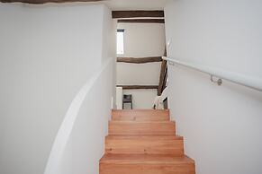 Liiiving - Downtown & Riverside Balcony