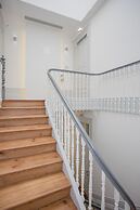 Liiiving - Downtown & Riverside Balcony