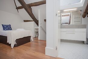 Liiiving - Downtown & Riverside Balcony