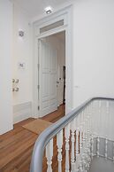 Liiiving - Downtown & Riverside Balcony