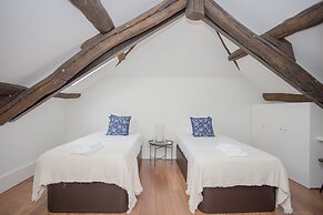 Liiiving - Downtown & Riverside Balcony