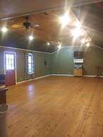 Whispering Creek Lodging & RV Resort