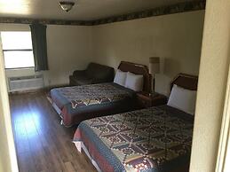 Whispering Creek Lodging & RV Resort