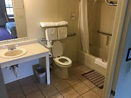 Whispering Creek Lodging & RV Resort