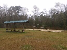 Whispering Creek Lodging & RV Resort