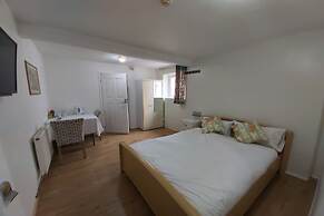 OYO Slap Up Lodge, Leyland Waters Cambridge