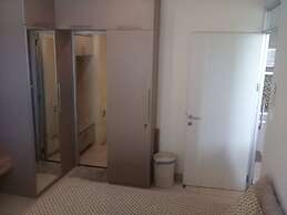 Luxury Living At The Edge