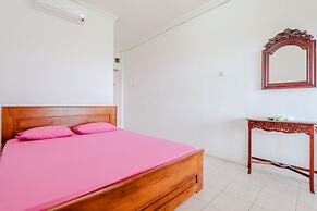 Adinda Beach Hotel and Villa