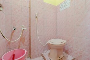 Adinda Beach Hotel and Villa