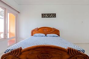 Adinda Beach Hotel and Villa