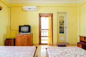 Adinda Beach Hotel and Villa