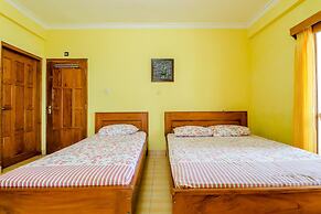 Adinda Beach Hotel and Villa