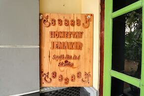 Jemakir Homestay