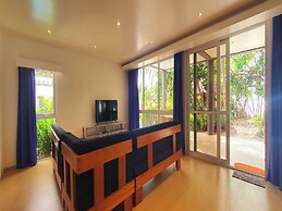 Pili Beach Resort Agmanic