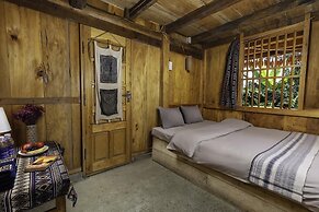 Hmong Sister House - Hostel