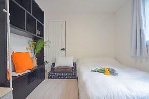 Jerry Blossom - Hostel