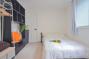 Jerry Blossom - Hostel