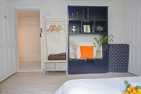 Jerry Blossom - Hostel