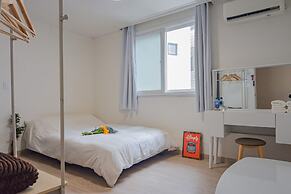 Jerry Blossom - Hostel