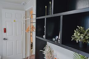 Jerry Blossom - Hostel