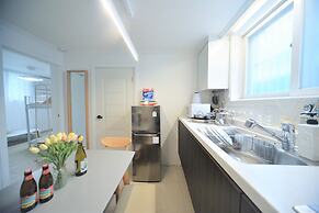 Jerry Blossom - Hostel