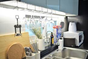 Jerry Blossom - Hostel