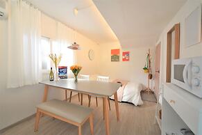 Jerry Blossom - Hostel