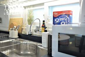 Jerry Blossom - Hostel