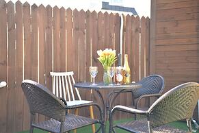 Jerry Blossom - Hostel