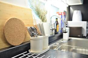 Jerry Blossom - Hostel