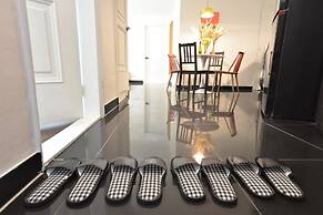 Jerry Blossom - Hostel