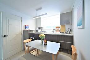 Jerry Blossom - Hostel