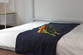 Jerry Blossom - Hostel