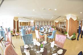 Golden jewel hotel