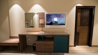Golden jewel hotel